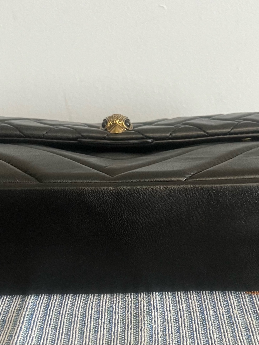 Kurt Geiger Kensington Black Quilted Shoulder Bag with Gold Chain - Picture 13 of 14